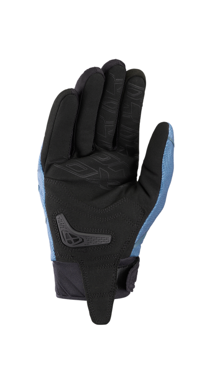 300101038-Hurricane_2-3001