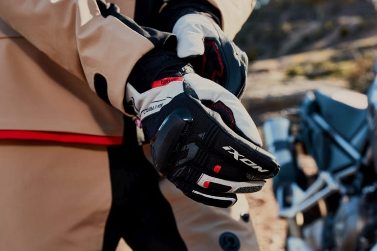 Gants Moto Adventure Compacts Chauds et Techniques